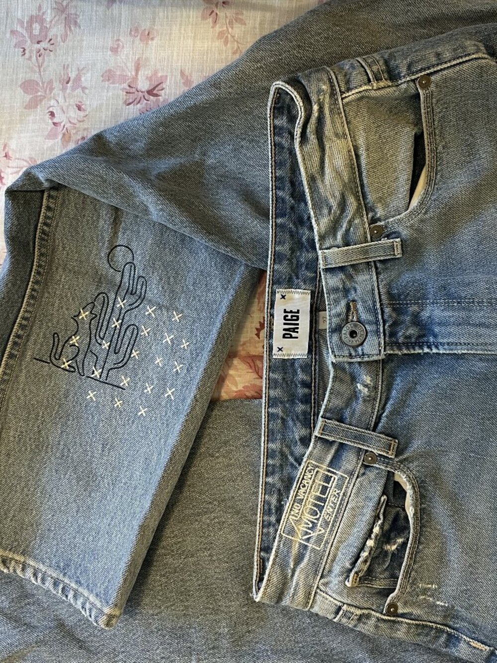 PAIGE JEANS SIZE 27